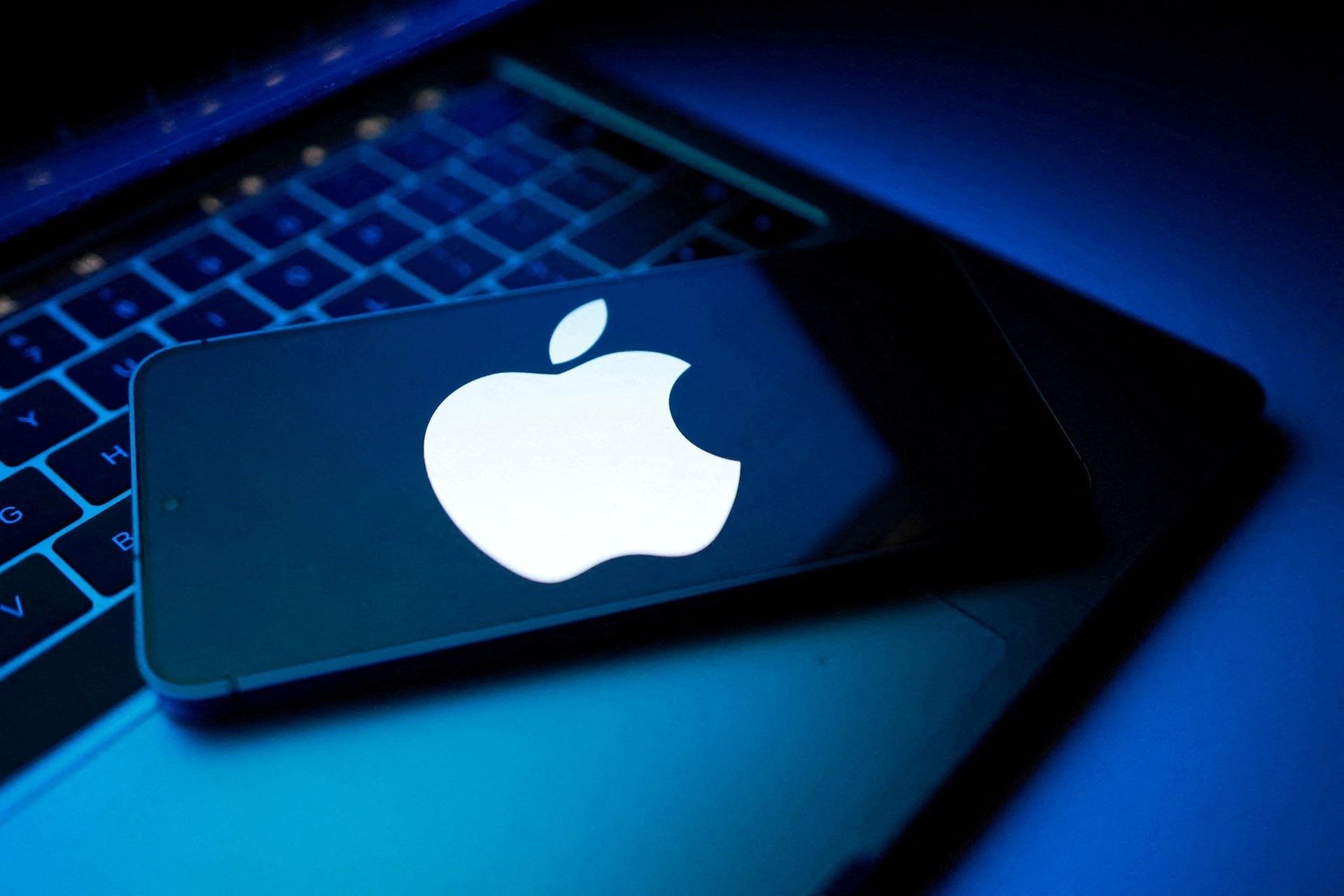 Apple, çalışanlarıyla yapılan iş görüşmeleri yoluyla araçları, süreçleri ve henüz
