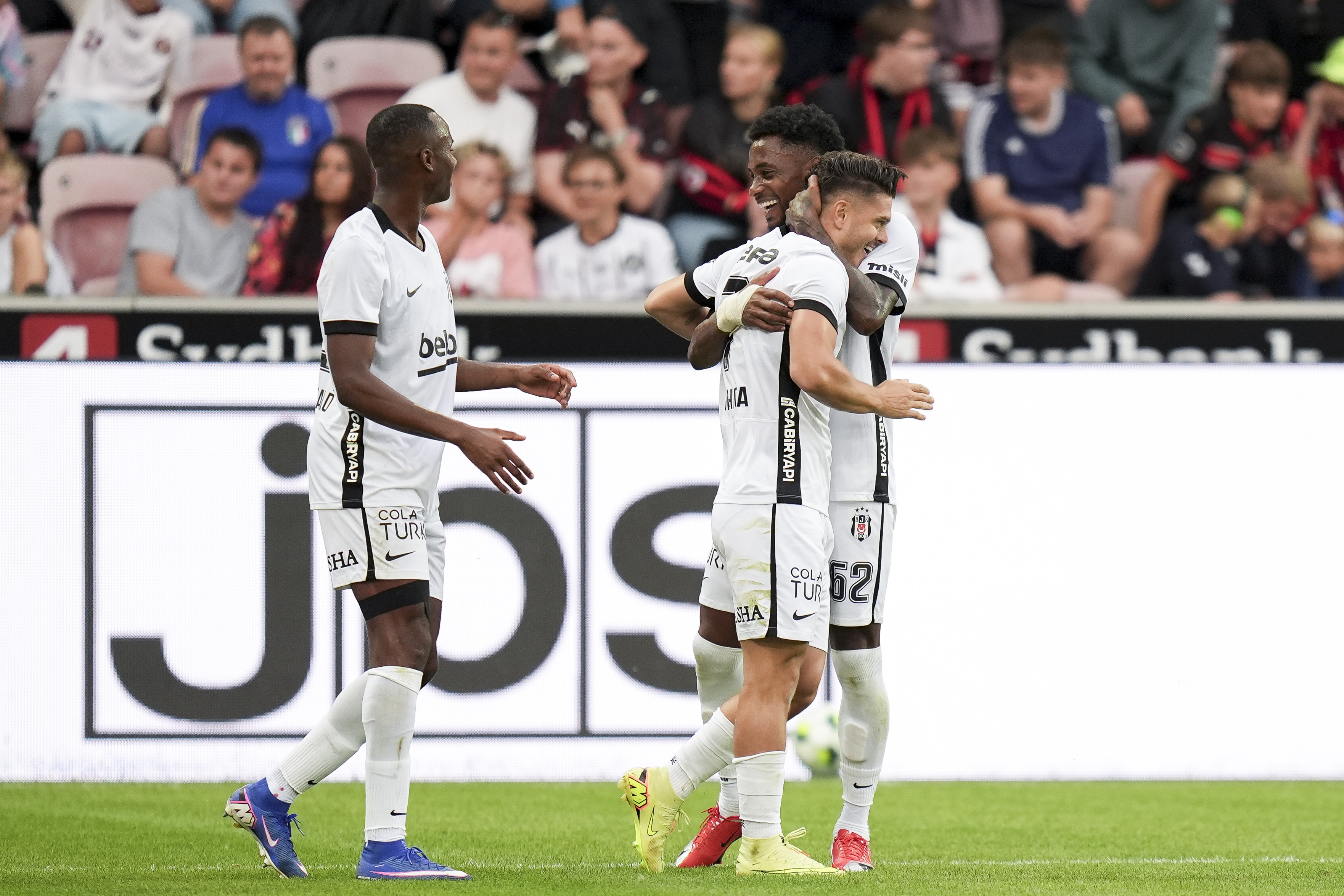 Beşiktaş, UEFA Avrupa Ligi 2. eleme turu rövanşında konuk olduğu