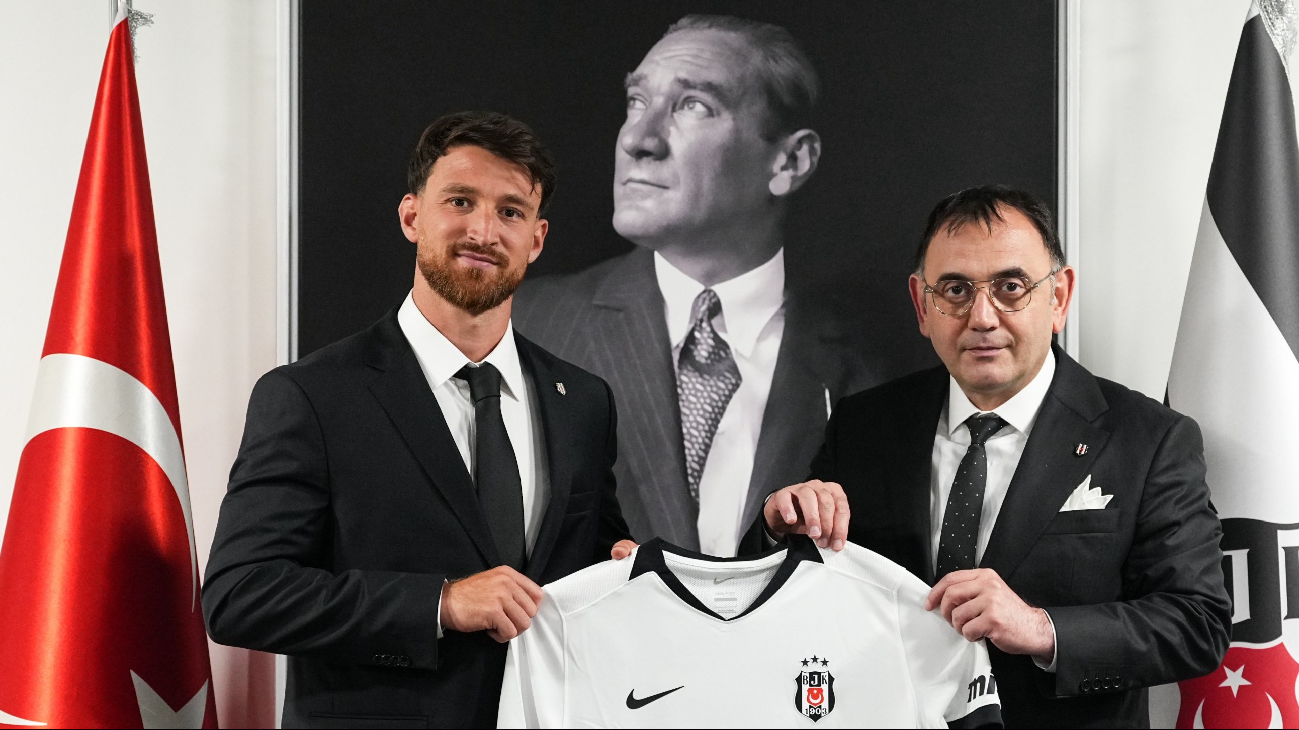 Transferin hareketli ekibi Beşiktaş, kadrosuna yaptığı bir takviyeyi daha resmen