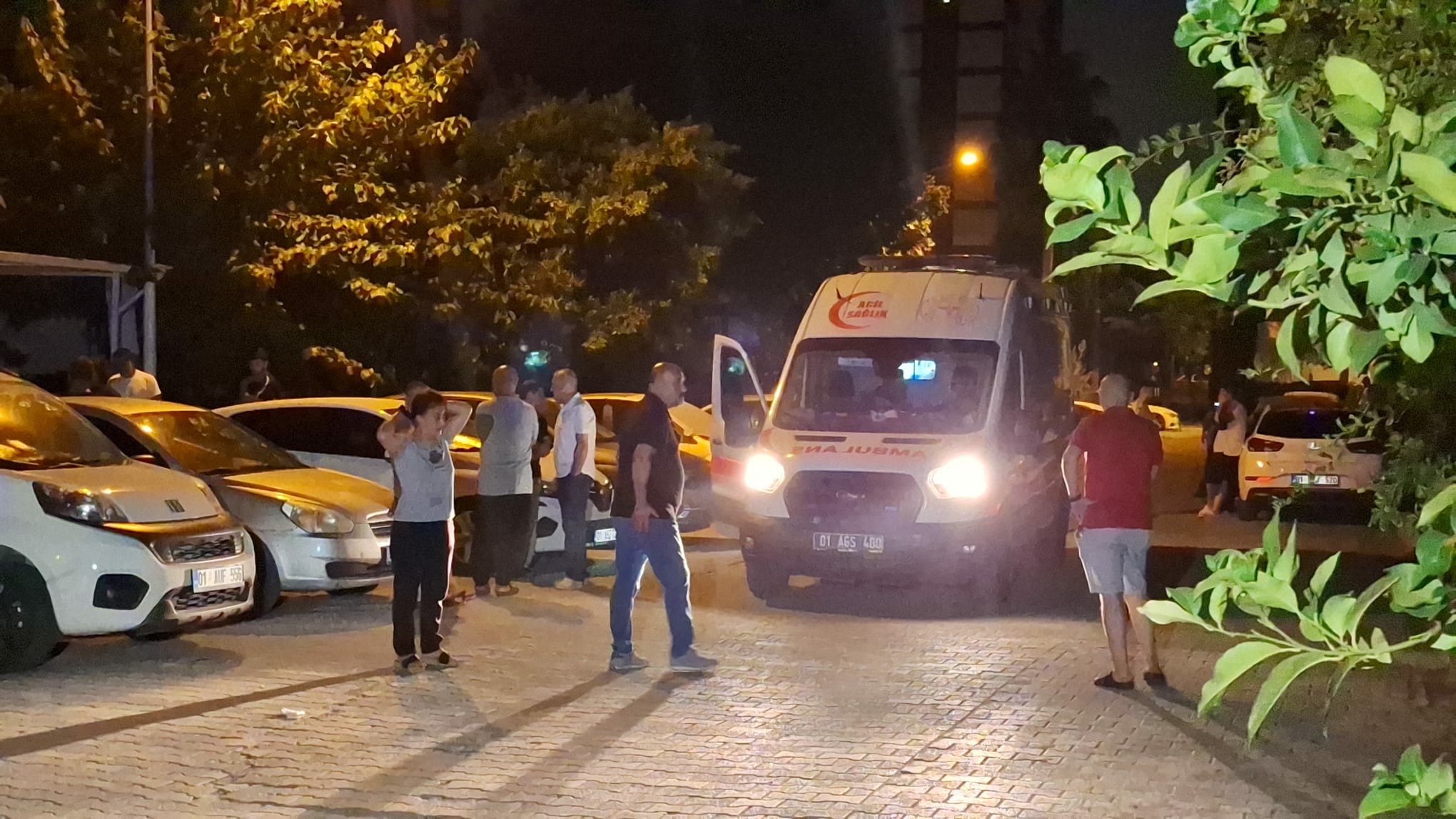 Adana'da boşanmak isteyen kadın, eşi tarafından uykusunda başına vurularak öldürüldü.