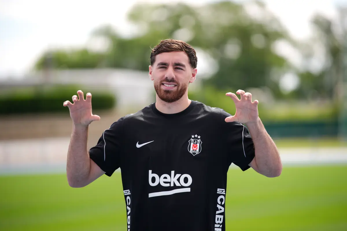 Beşiktaş'ta kaptan Orkun Kökçü, siyah-beyazlı takımın kupalara ulaşması için ellerinden