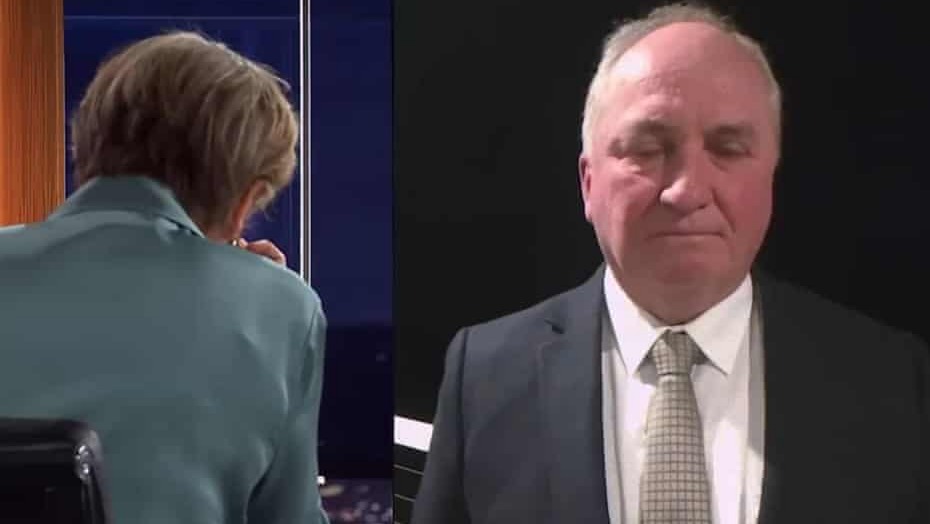 Avustralya'da eski Başbakan Yardımcısı Barnaby Joyce'un canlı yayında köpeğine sert