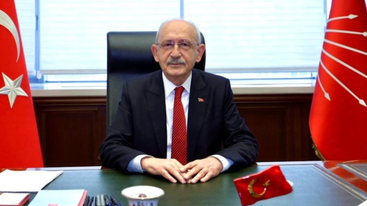 CHP Parti Sözcüsü Müslim Sarı, MYK sonrası yaptığı açıklamada partide