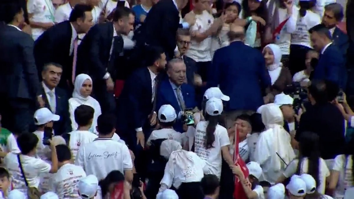 TÜGVA'nın Ali Sami Yen Spor Kompleksi'nde düzenlenen Yaz Okulları final