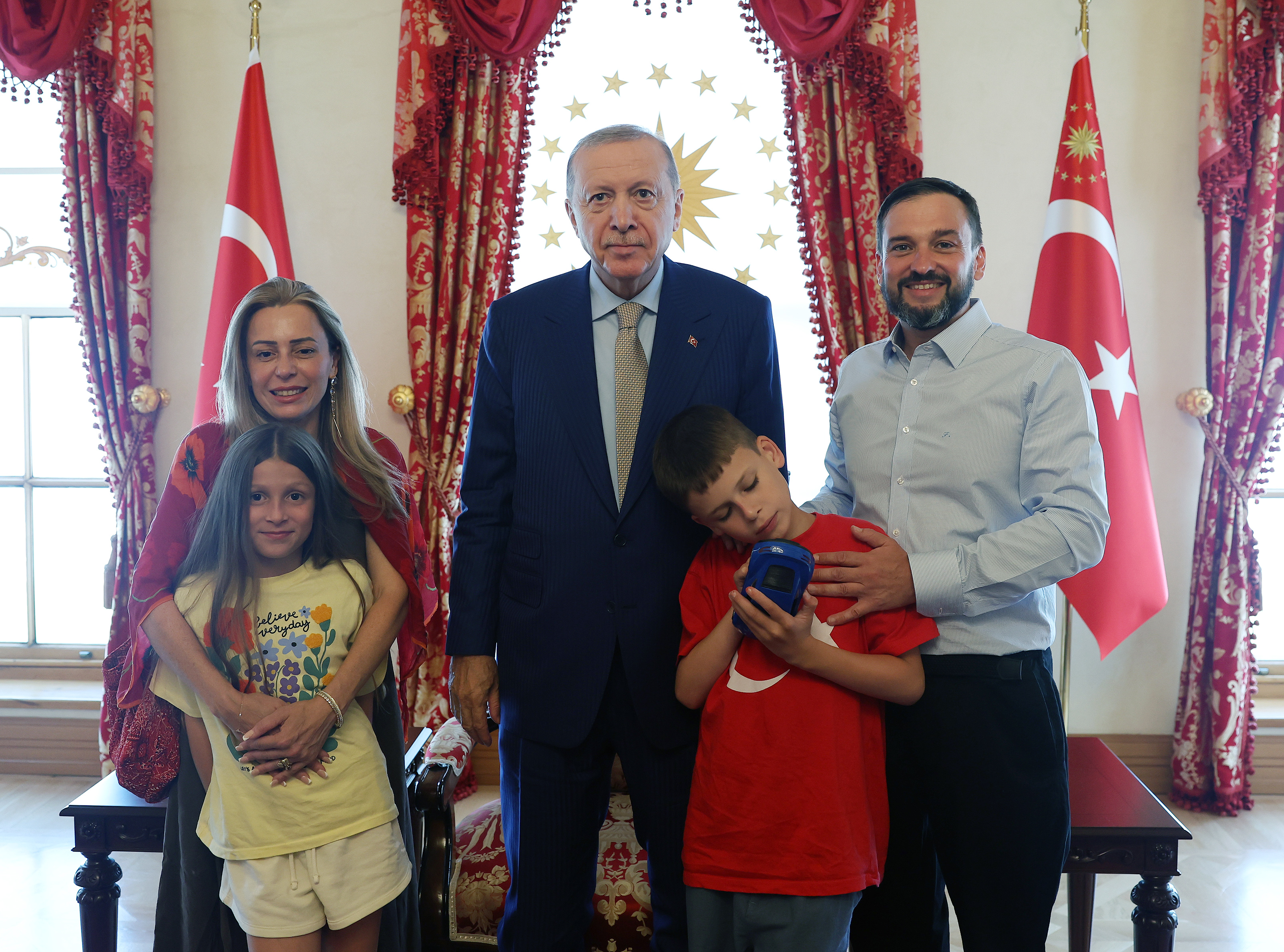 Cumhurbaşkanı Recep Tayyip Erdoğan, "Cake Not Hate (Nefret değil kek)"