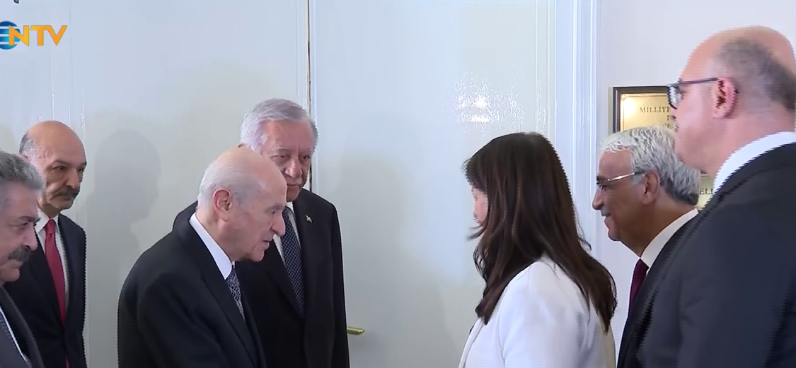 DEM Parti heyeti MHP Genel Başkanı Devlet Bahçeli'yi ziyaret ediyor.