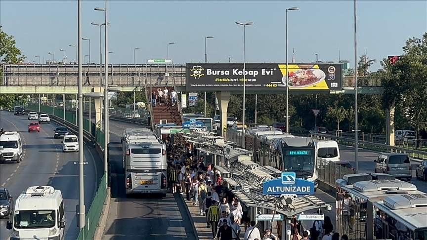 İstanbul'da 15 Temmuz etkinlikleri nedeniyle metrobüs yarın Fatih Sultan Mehmet
