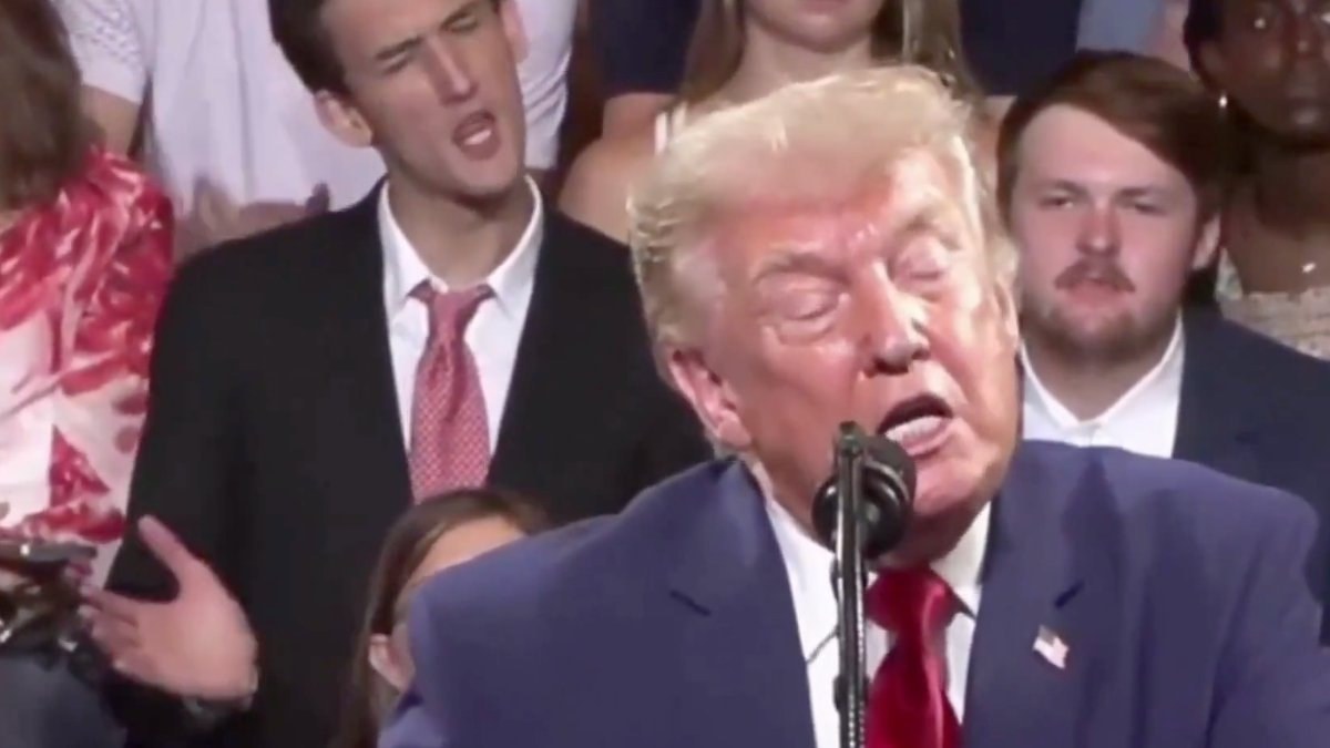 ABD Başkanı Donald Trump’ın konuşma yaptığı sırada dikkatlerden kaçmayan karakteristik