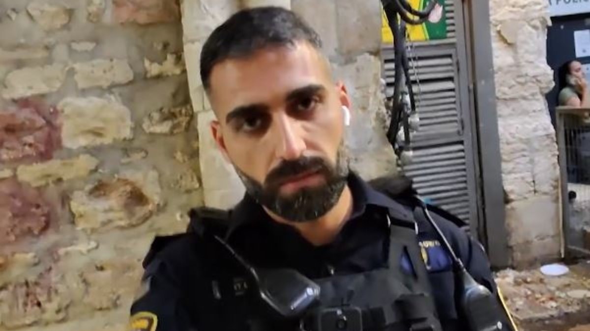 Mescid-i Aksa'da ibadet etmek isteyen bir Türk vatandaşı, İsrail polisinin