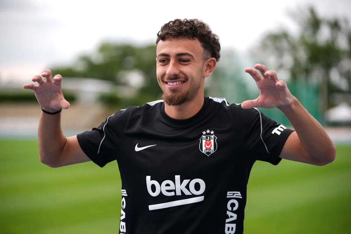 Beşiktaş'ın yeni tranferi İlhan Fakılı, açıklamalarda bulundu. "Çok büyük bir