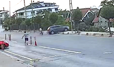 Avcılar'da M.A., direksiyon çalışması yapmak için kızı M.A. ile gittiği