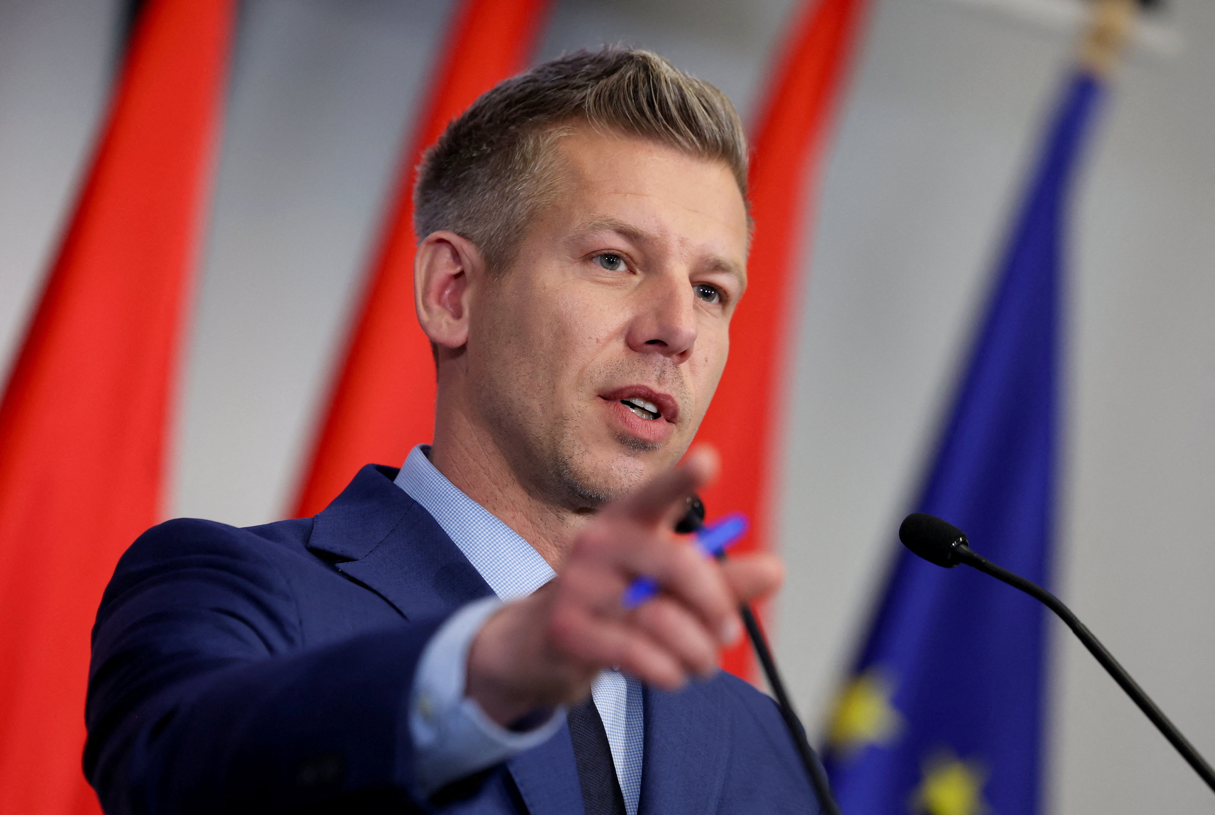 Macaristan Başbakanı Peter Magyar, sosyal medya üzerinden canlı yayın yaptığı