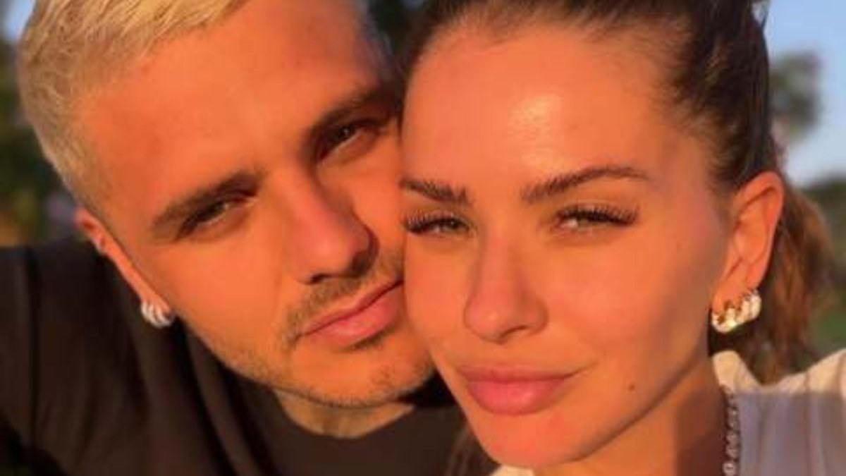 Galatasaray ile sözleşmesi sona eren ünlü futbolcu Mauro Icardi ile