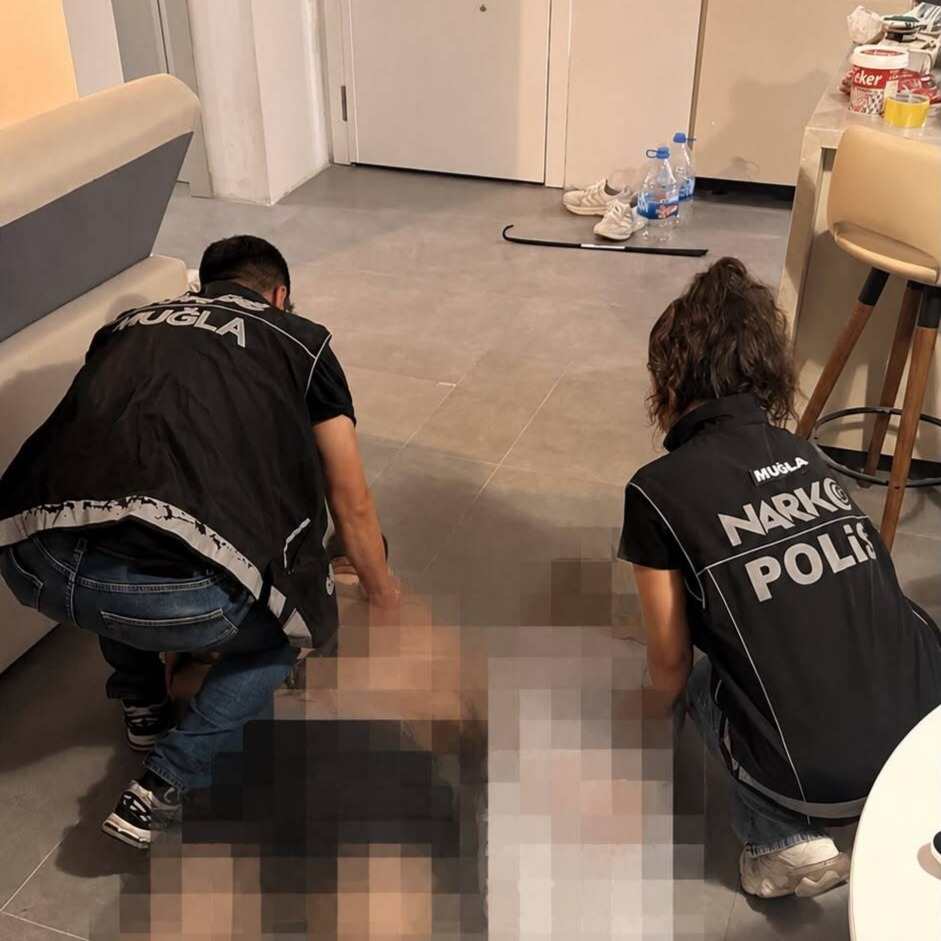 INTERPOL tarafından hakkında uyuşturucu ticareti suçundan kırmızı bültenle arama kaydı