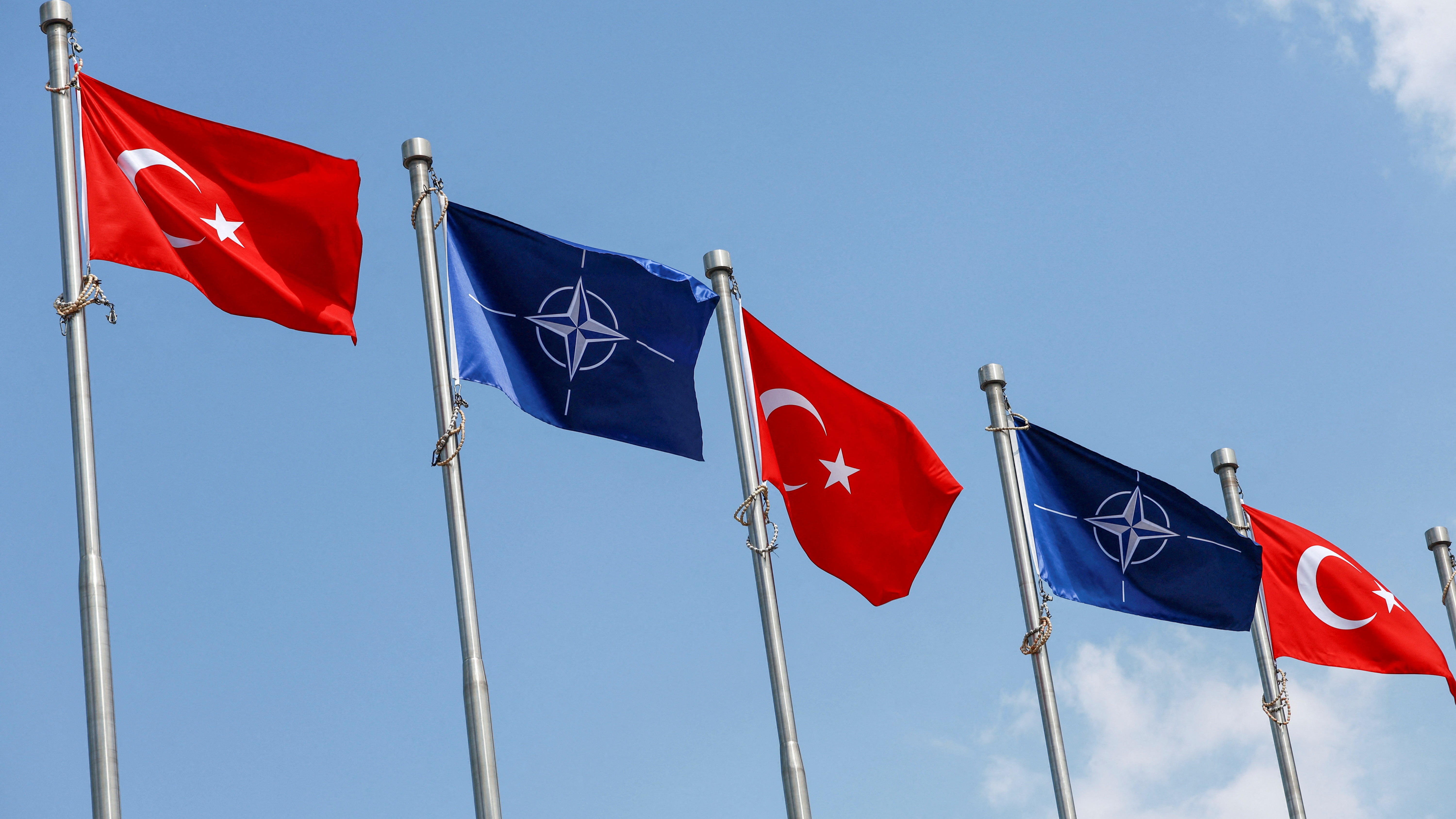 NATO, Ankara'da başlayacak liderler zirvesi öncesinde sosyal medya hesabından "Ankara'ya