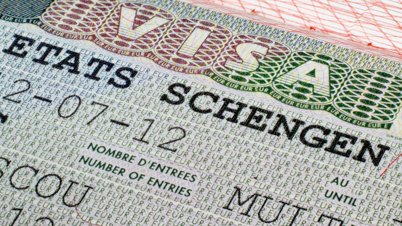 Türk vatandaşlarının uzunca bir süredir mağduriyet yaşadığı Schengen vizesiyle ilgili