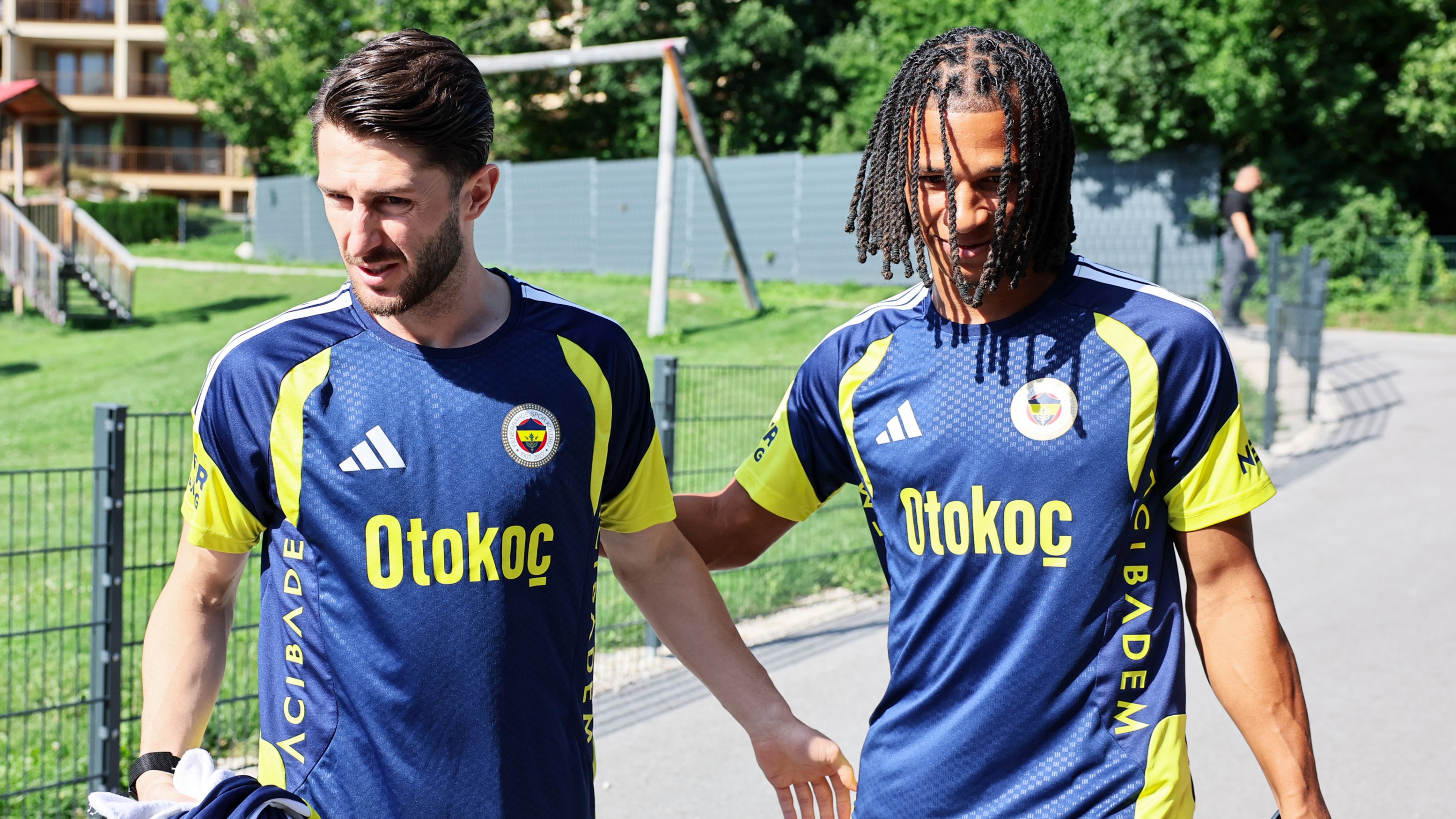 Fenerbahçe'nin yeni transferi Nathan Ake, transfer olmadan önce Ederson'la aralarındaki