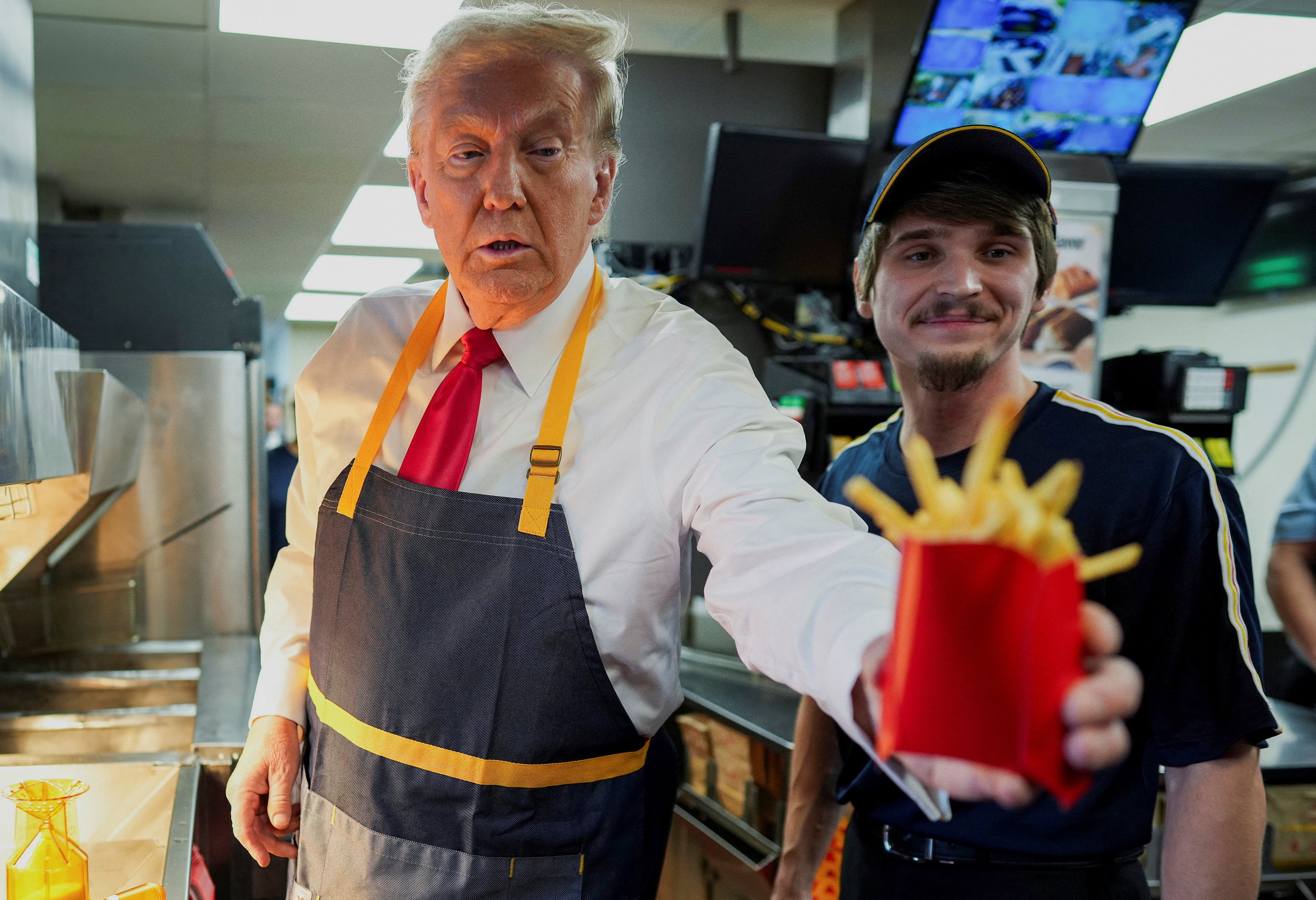 ABD Başkanı Trump ve heyetini Ankara'daki NATO Zirvesi'ne taşıyan yaklaşık