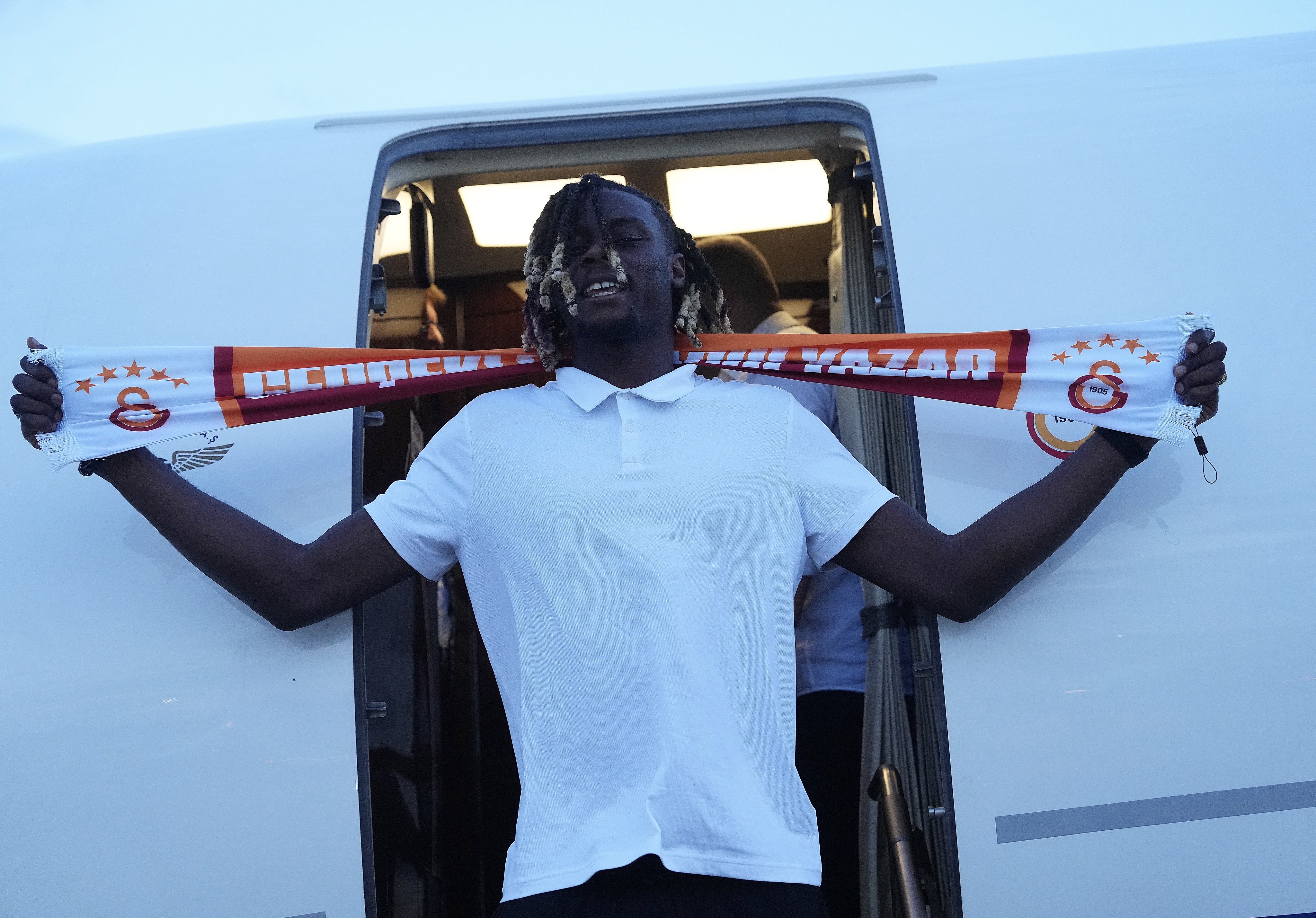 Galatasaray'ın transfer görüşmelerinde bulunduğu Fransız orta saha oyuncusu Lesley Ugochukwu,