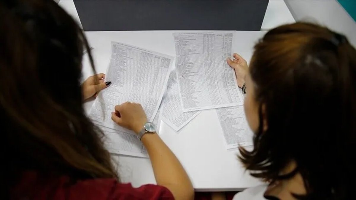 2026 YKS'de Türkiye derecesi elde eden öğrenciler, başarılarının arkasında disiplinli