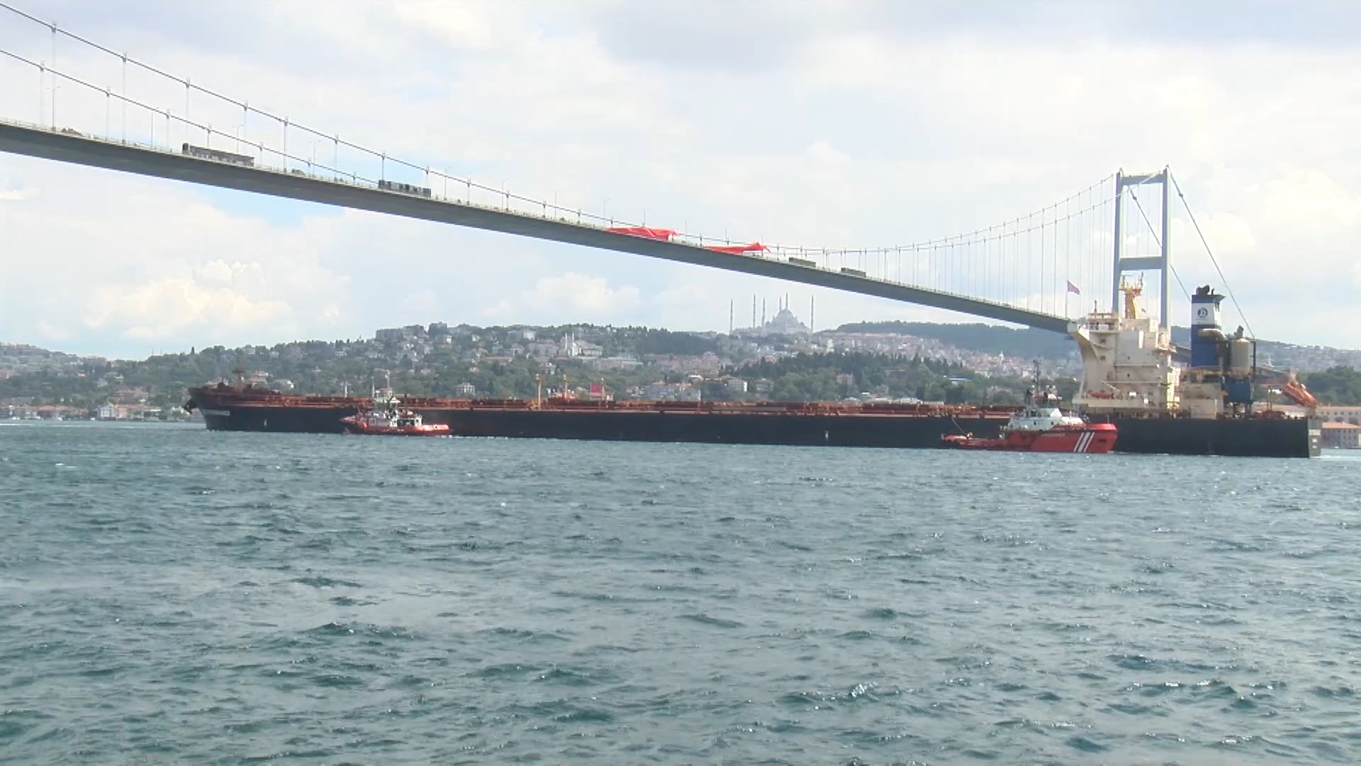 İstanbul Boğazı, 289 metre uzunluğundaki Liberya bayraklı “Deyi Endurance” isimli
