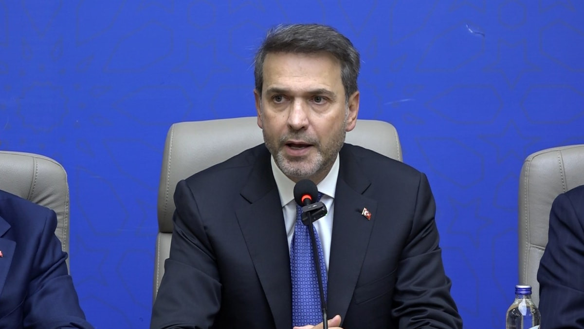 Enerji ve Tabii Kaynaklar Bakanı Alparslan Bayraktar, küresel enerji krizine