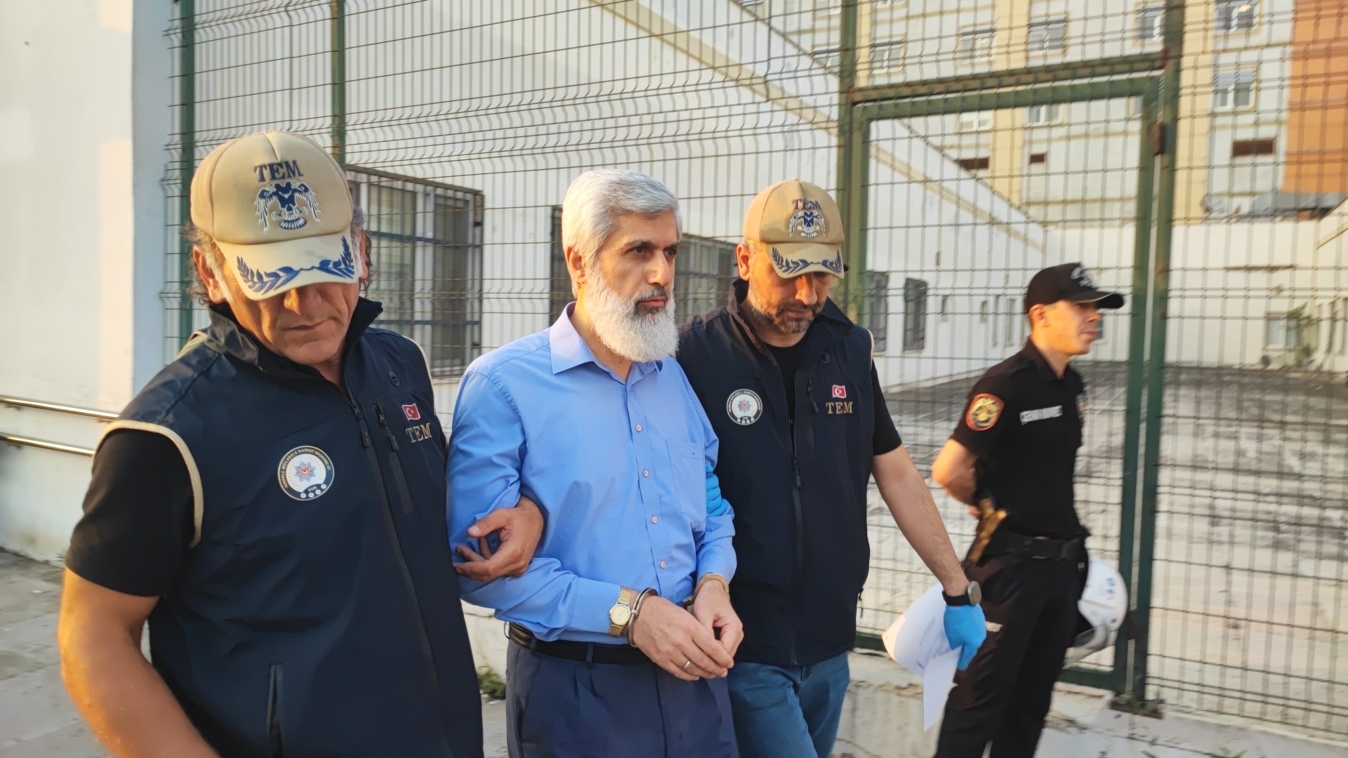 Adana'da Furkan Vakfı Kurucu Başkanı Alparslan Kuytul ve eşi gözaltına