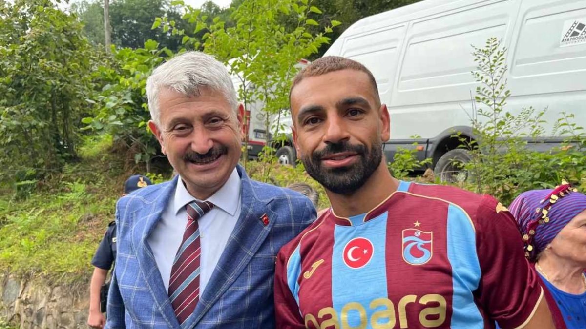 Trabzon Araklı Belediye Başkanı Hüseyin Avni Coşkun Çebi, Muhammed Salah'a