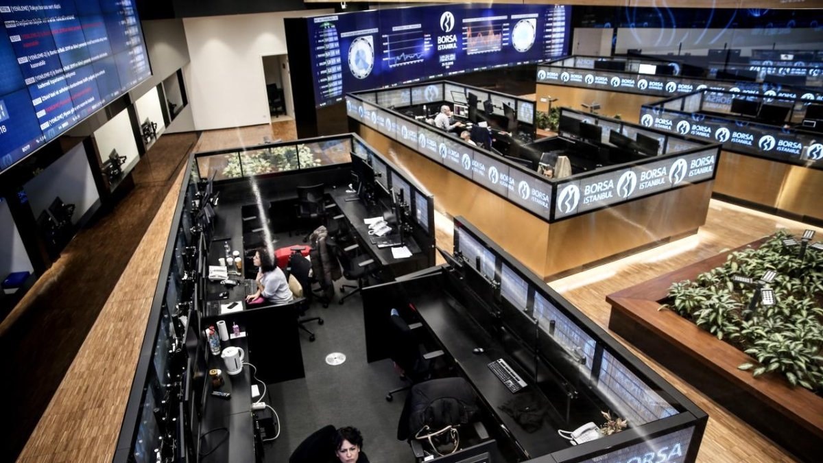 Borsa İstanbul'da BIST 100 endeksi, yüzde 2,96 yükselişle 14.110,14 puandan