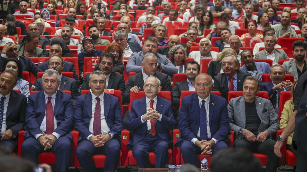 91 milletvekilinin istifa ettiği CHP'de bu hafta dikkati çeken gelişmeler