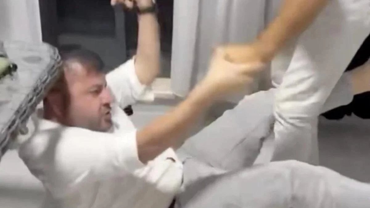 CHP Edirne Milletvekili Ahmet Baran Yazgan'ın bir evde kavga ettiği