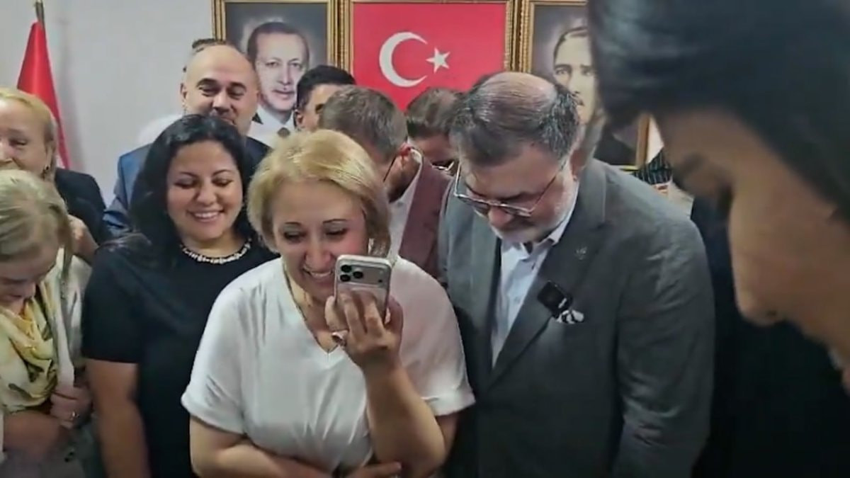 İlkay Çiçek'in yolsuzluktan tutuklanmasının ardından Menderes Belediyesi'nde yapılan seçimi AK