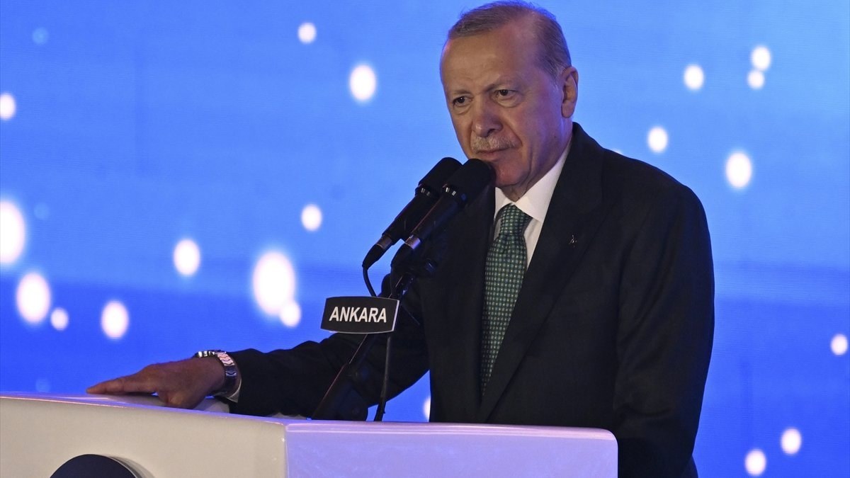 Cumhurbaşkanı Erdoğan, FETÖ ve terörle mücadele sürecine ilişkin değerlendirmelerde bulunarak,