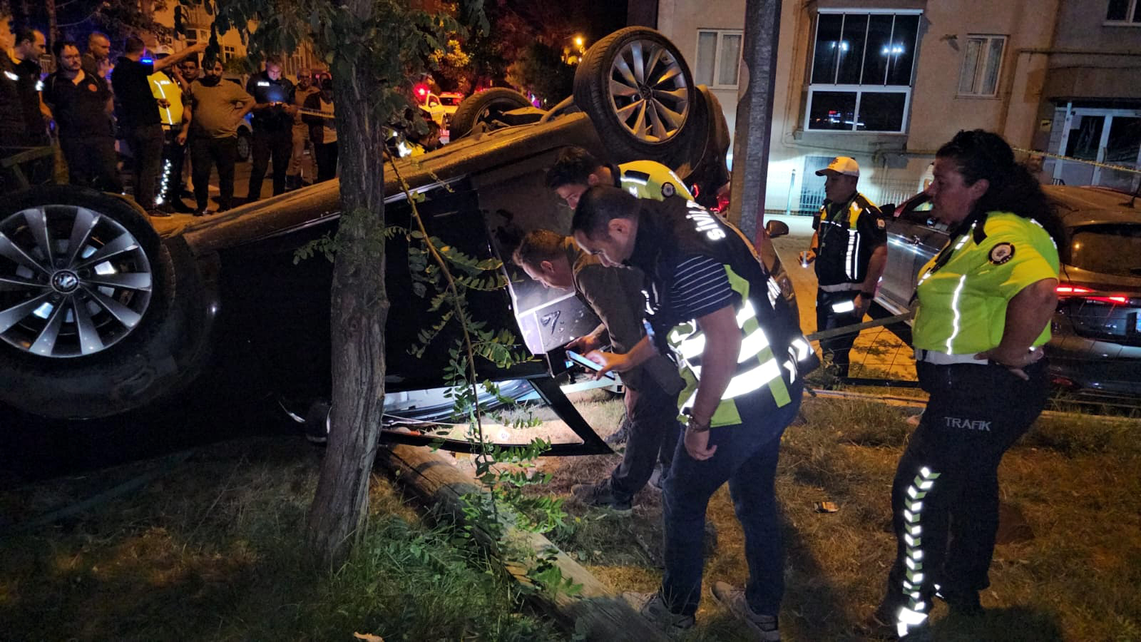 Edirne'de trafik kazasında yaralanan F.K.'nin kopan parmağı polis, sağlık ekipleri