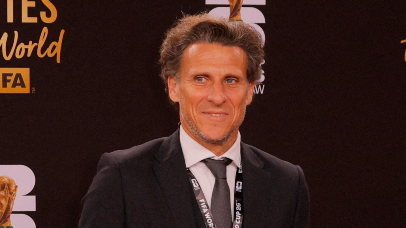 Uruguay Futbol Federasyonu, milli takımın başına Diego Forlan'ı getirdiğini duyurdu.