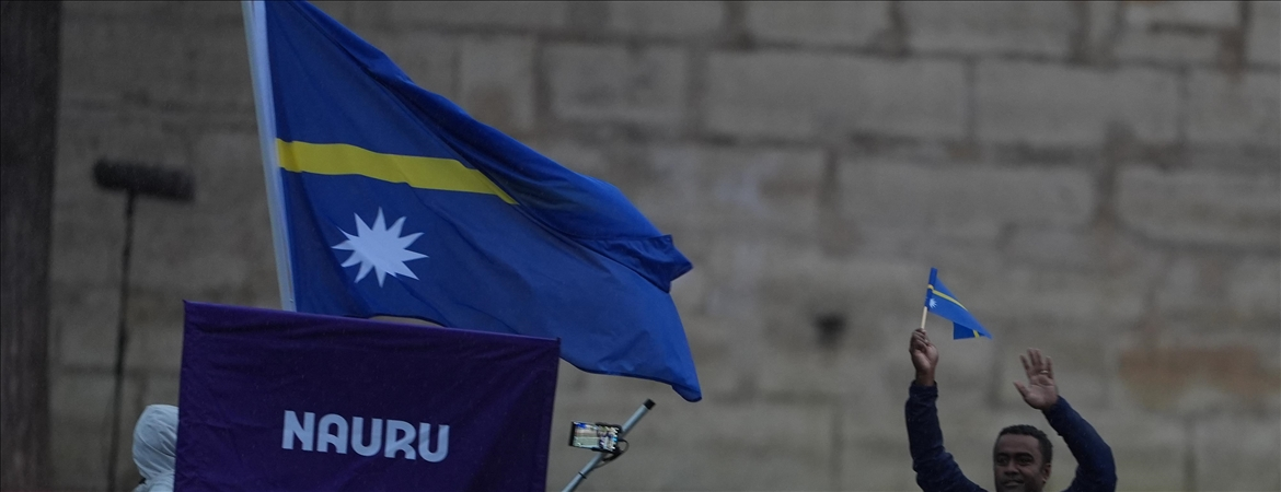 Pasifik Okyanusu’ndaki ada ülkesi Nauru, ülkenin ulusal dilindeki yazım ve