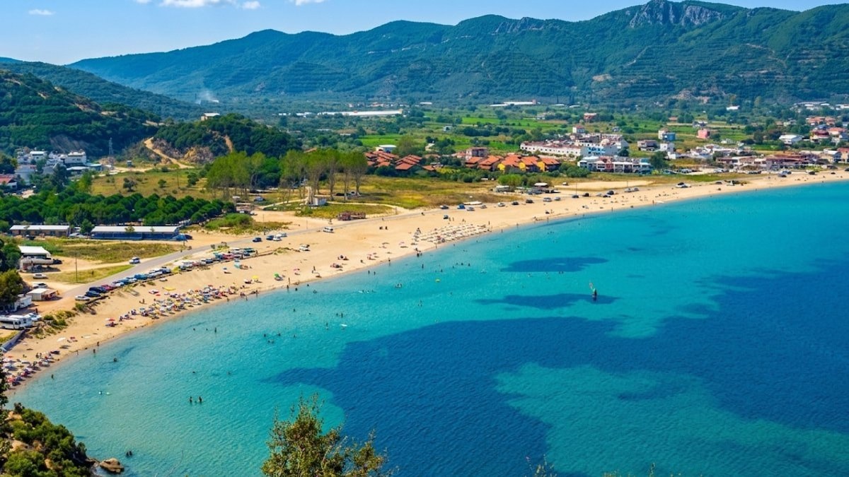 Ne kalabalık Ege sahilleri ne de Antalya’nın yakıcı sıcağı... Kamp