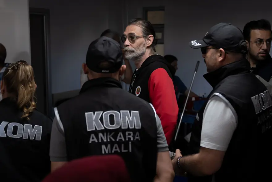 Etimesgut Belediyesine yönelik "ihaleye fesat karıştırma", "irtikap" ve "suç işlemek