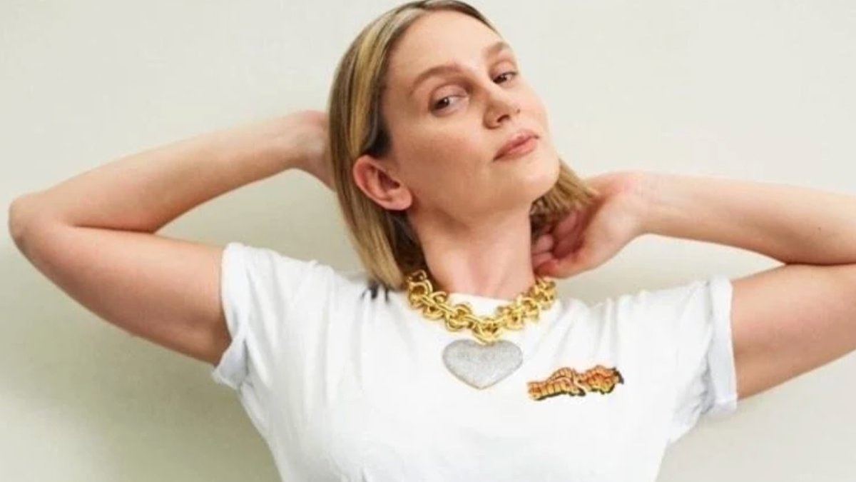 Ahbap Derneği'ne yönelik soruşturma kapsamında ifade veren oyuncu Farah Zeynep