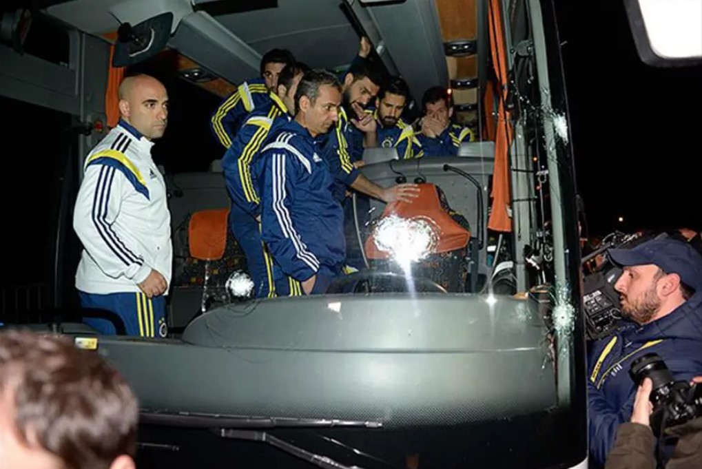 Fenerbahçe'den 4 Nisan 2015'te takım otobüsüne saldırı dosyasına ilişkin açıklama