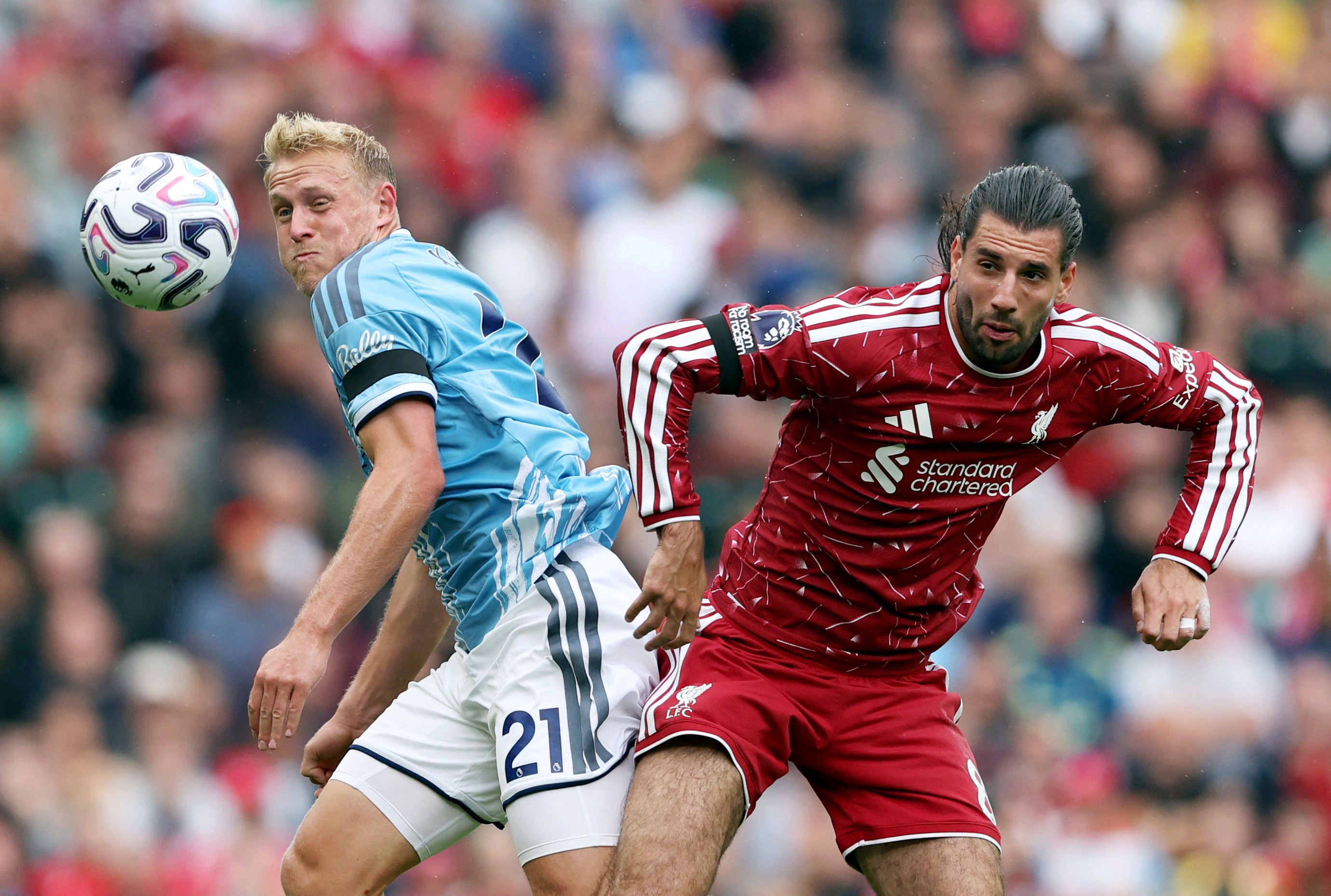 Fenerbahçe'nin Şampiyonlar Ligi'ndeki rakiplerinden Liverpool, Nottingham Forest ile berabere kaldı.