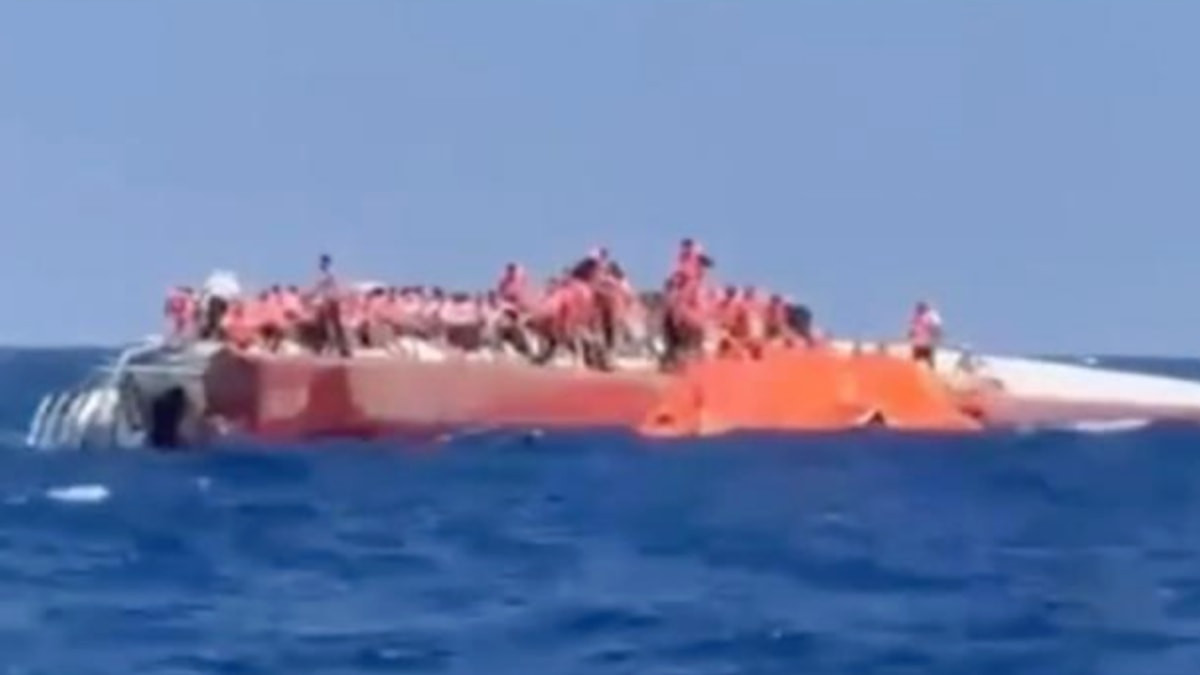 Kuzey Kıbrıs Türk Cumhuriyeti’nin (KKTC) Girne açıklarında su alarak alabora