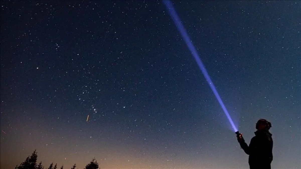 Gökyüzü meraklılarının heyecanla beklediği Perseid meteor yağmuru için geri sayım