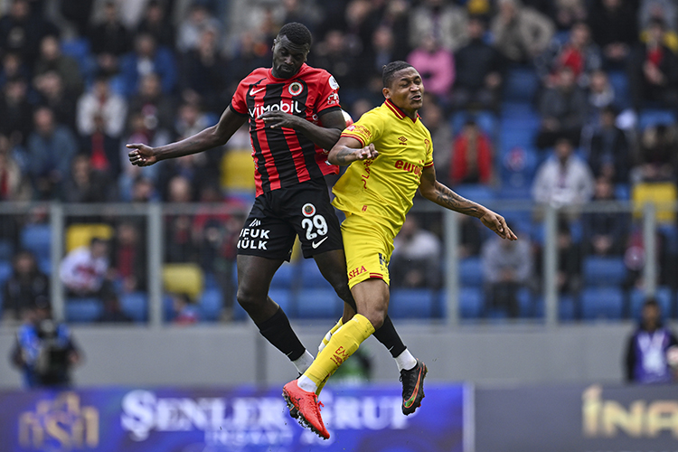 Süper Lig'in 2. haftasında Göztepe, sahasında Gençlerbirliği'ni ağırlıyor. Göztepe -