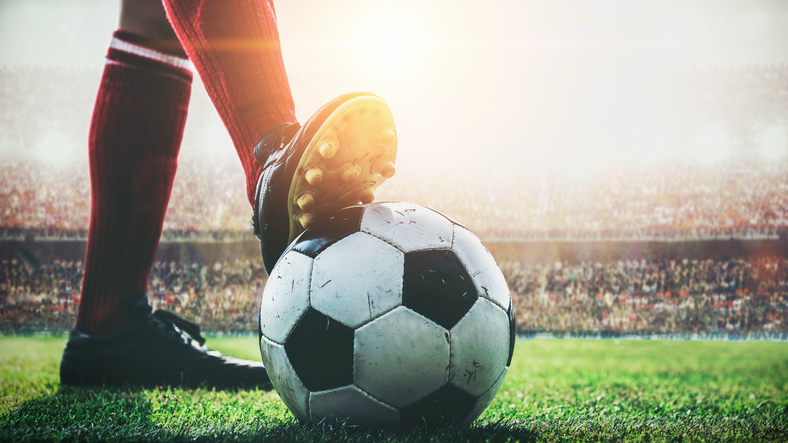 Günün spor sayfalarında, spor gündeminden en yeni gelişmeler ve transfer