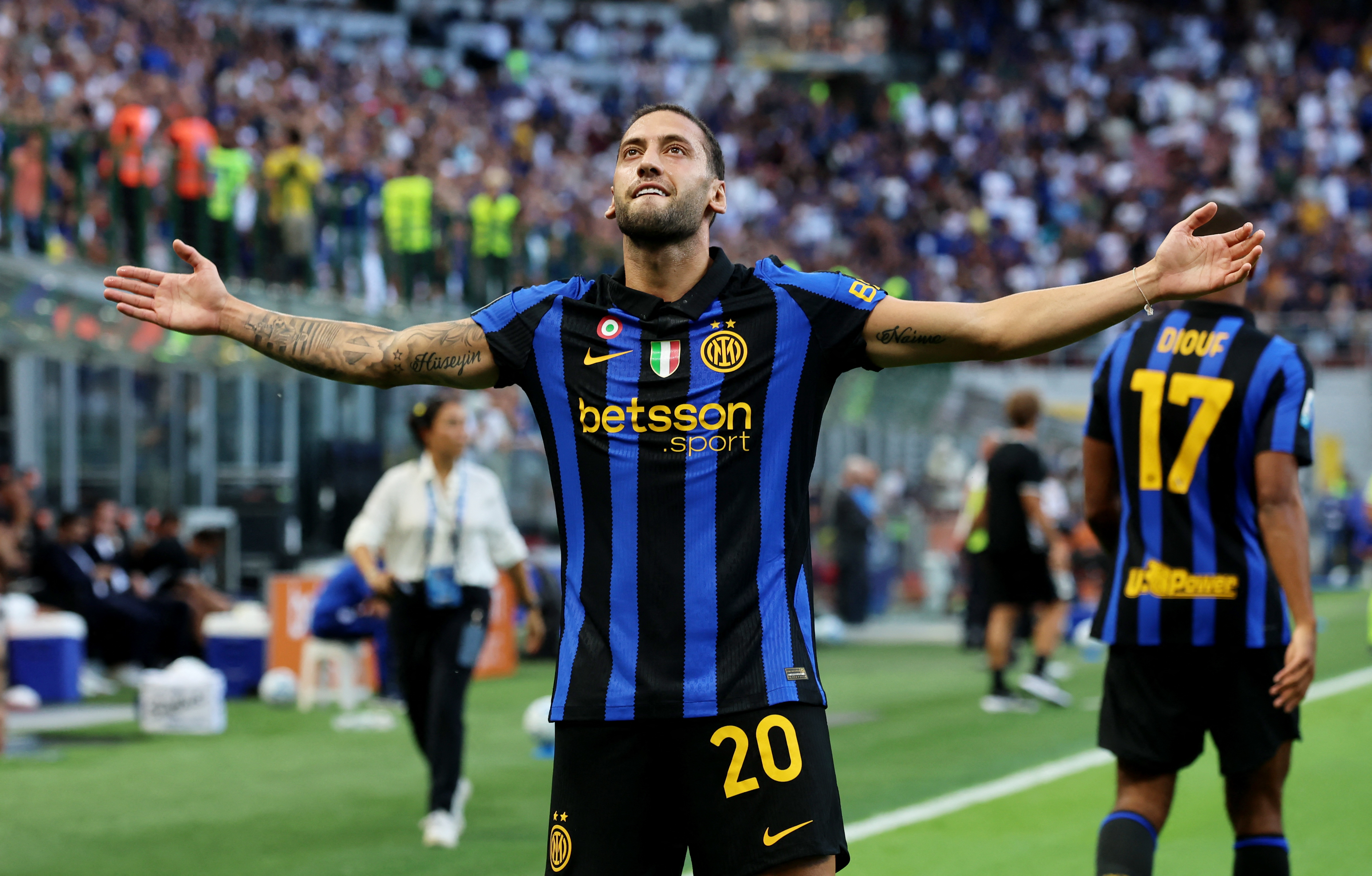 İtalya Ligi Serie A'nın ilk haftasında Inter, Hakan Çalhanoğlu'nun gol