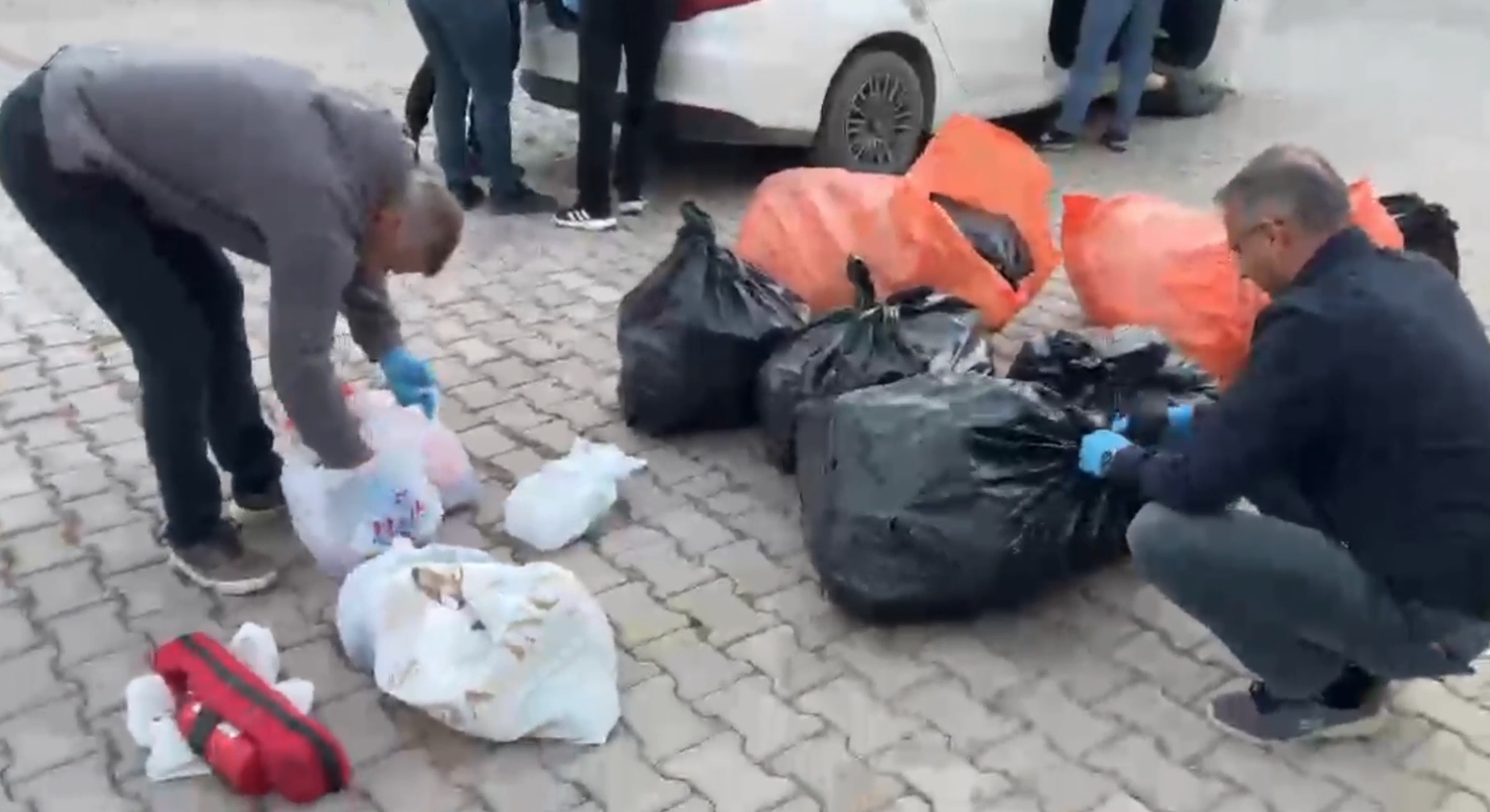 Jandarmanın Hakkari ve Samsun’da düzenlediği operasyonlarda 265 kilogram skunk ele