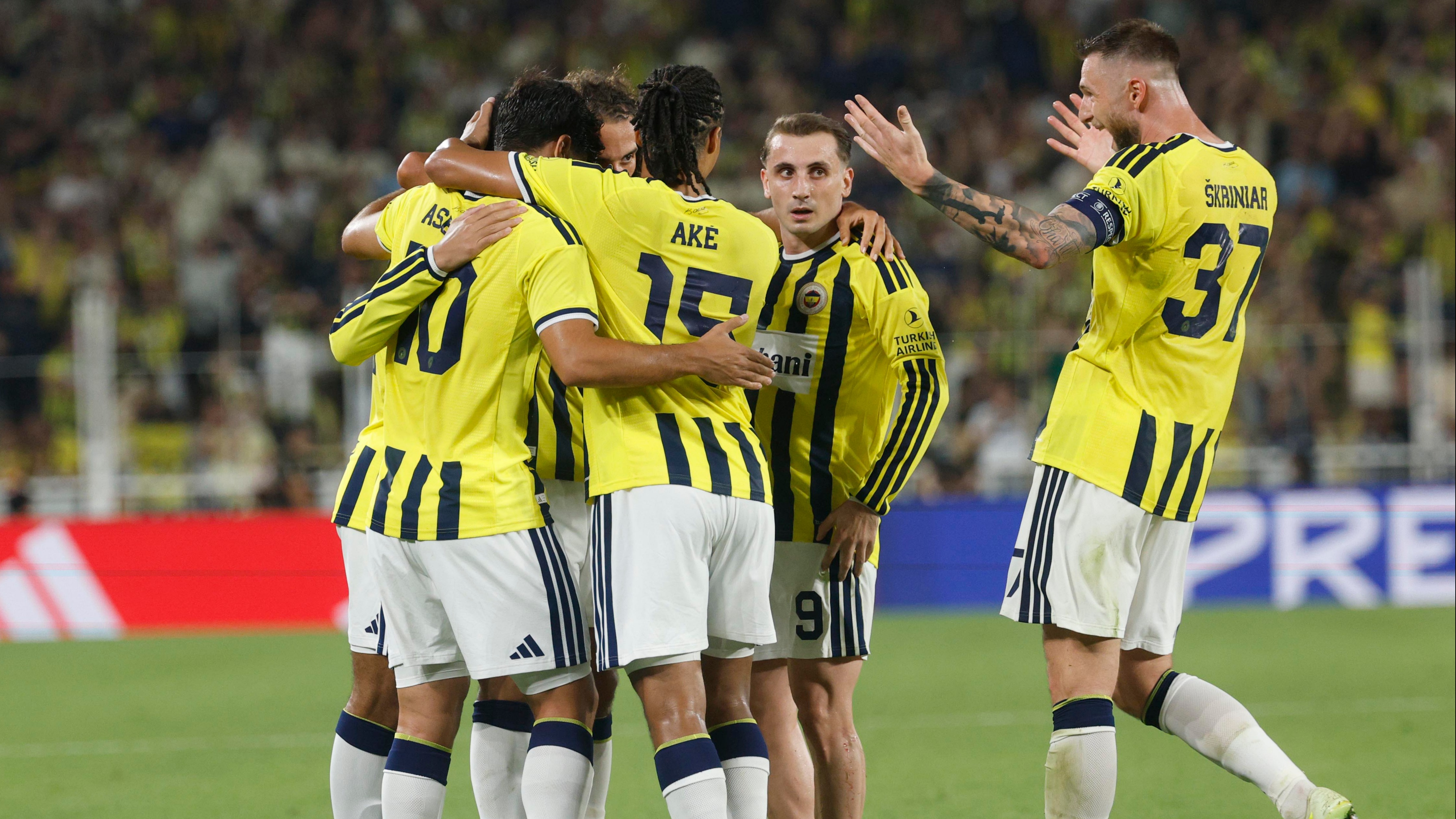 Fenerbahçe, UEFA Şampiyonlar Ligi play-off turu ilk maçında Lyon ile