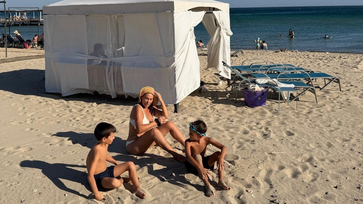 Her yıl olduğu gibi bu yaz da Ayvalık'ta tatil yapan