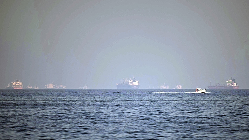 İngiltere Deniz Ticaret Operasyonları (UKMTO), Hürmüz Boğazı'nda bir tankerin kaynağı